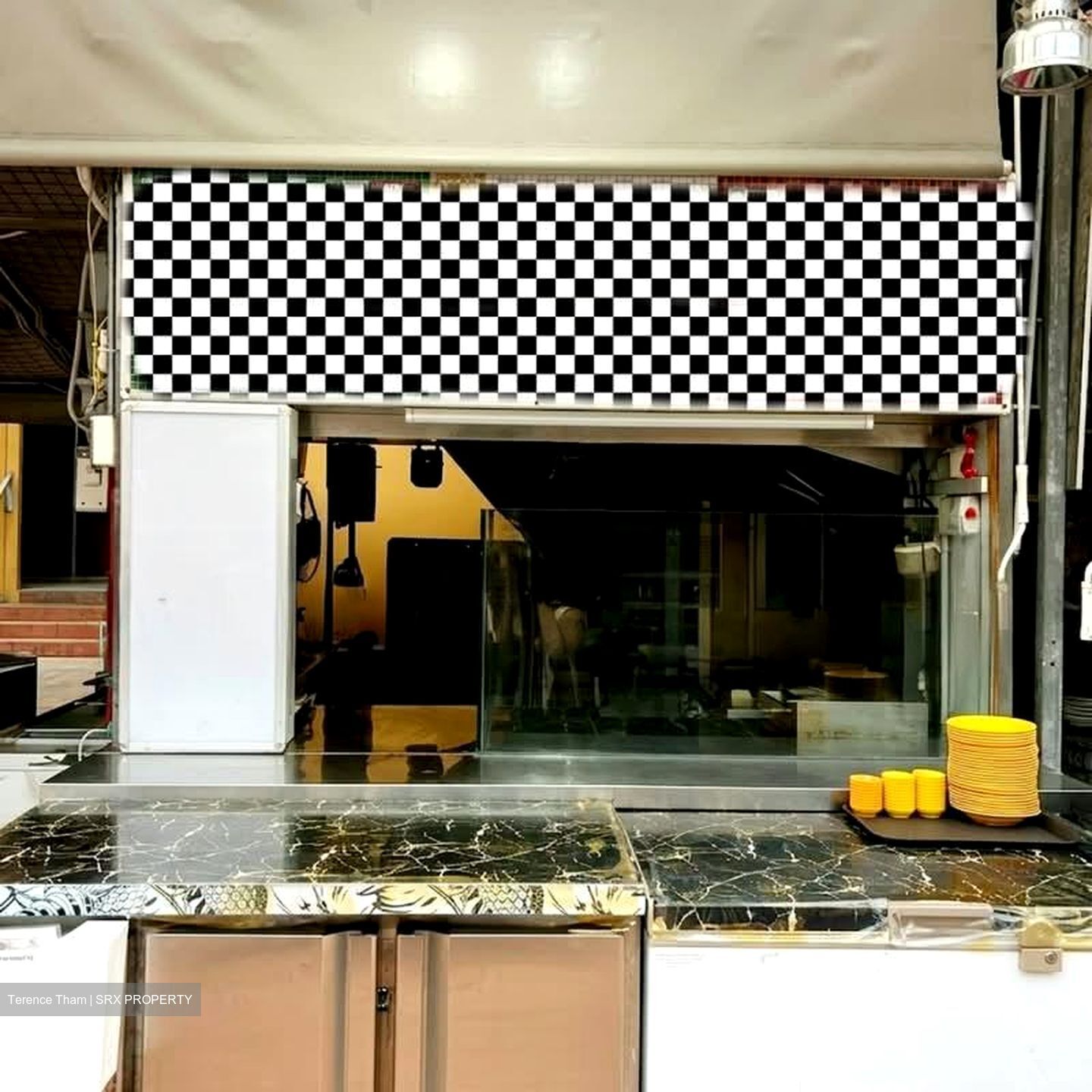 Esplanade Mall (D1), Retail #567490531